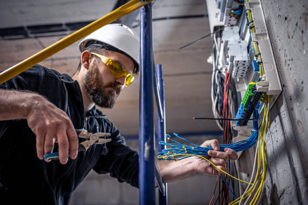 Best Emergency Electrical Repair  in Eugene, OR